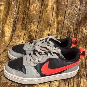 Nike Court Borough Recraft Low Light Smoke Bright Crimson Size 4Y